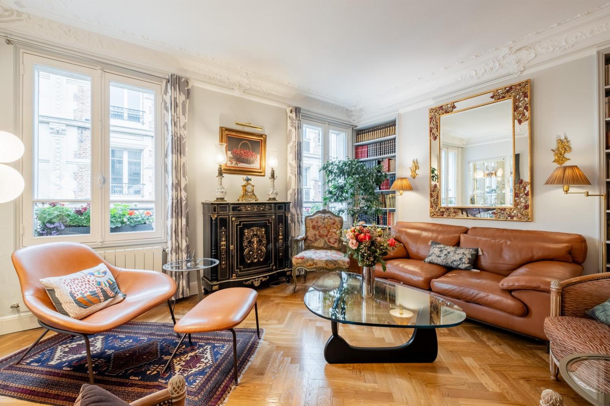 Veeve - Triumphant Design Parijs